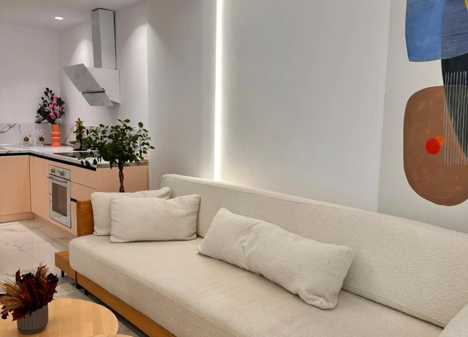 טיראנה Noon Apartments אלבניה