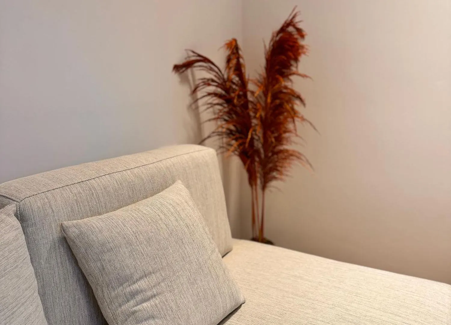 טיראנה Noon Apartments אלבניה